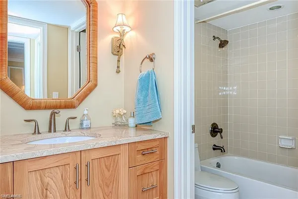 $10,500 | 285 5th Avenue South, Unit 2B, Naples, FL 34102