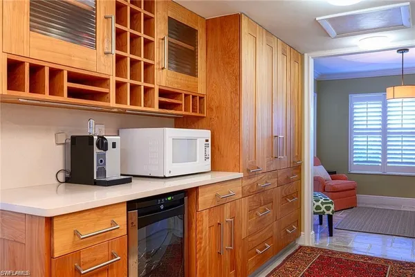 $10,500 | 285 5th Avenue South, Unit 2B, Naples, FL 34102