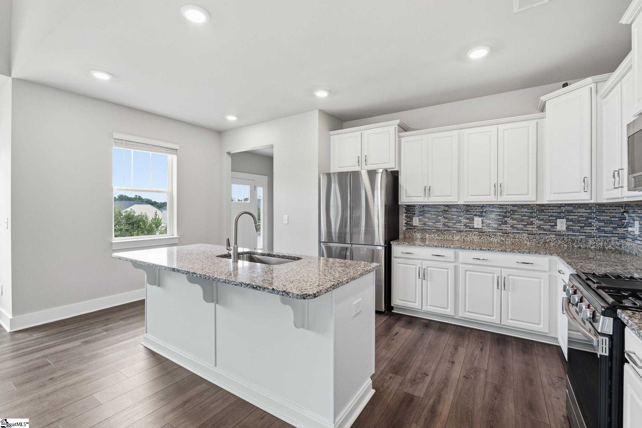 407 Albemarle Lane Greer, SC 29650 - Photo 10 of 39