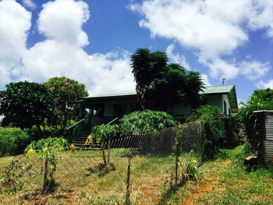 4953 La Road Kapaa, HI 96746 - Photo 14 of 21 a view of backyard with garden