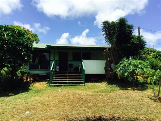 4953 La Road Kapaa, HI 96746 - Photo 5 of 21 a front view of a house with a yard