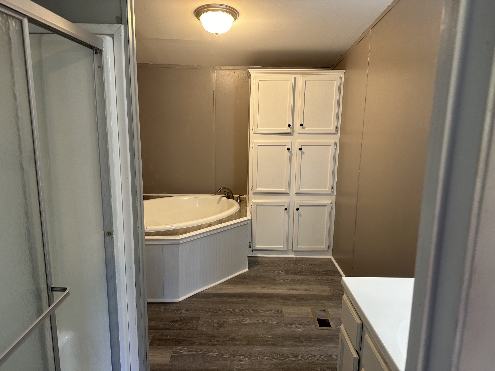 6409 Roy Pearson Road Springfield, TN 37172 - Photo 19 of 22 a bathroom with a tub toilet and sink