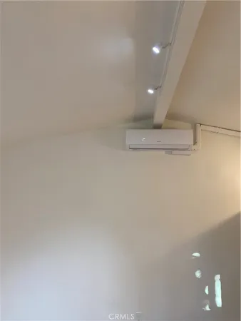 $2,195 | 1402 West Olive Avenue, Burbank, CA 91506