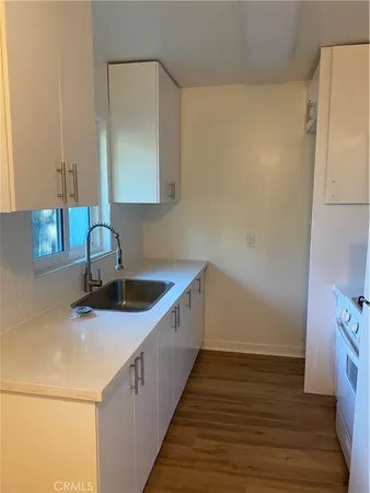 $2,195 | 1402 West Olive Avenue, Burbank, CA 91506