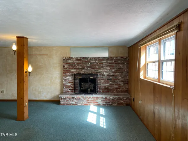 $1,800 | 1129 Brockway Drive, Unit 2, Kingsport, TN 37663