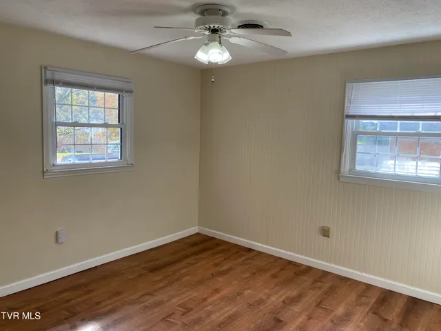 $2,000 | 1129 Brockway Drive, Unit 2, Kingsport, TN 37663