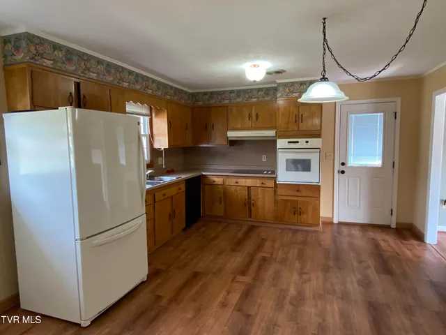 $2,000 | 1129 Brockway Drive, Unit 2, Kingsport, TN 37663