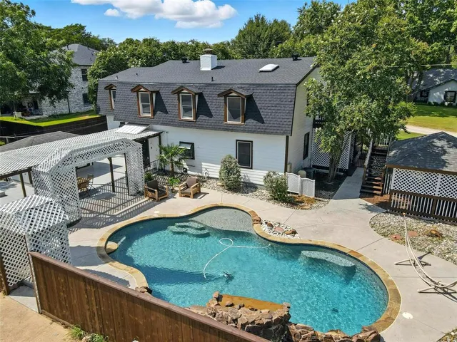 $784,900 | 1323 Dublin Street, Grapevine, TX 76051