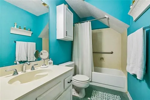$250,000 | 2503 Audubon Trace, Unit 2503, Jefferson, LA 70121