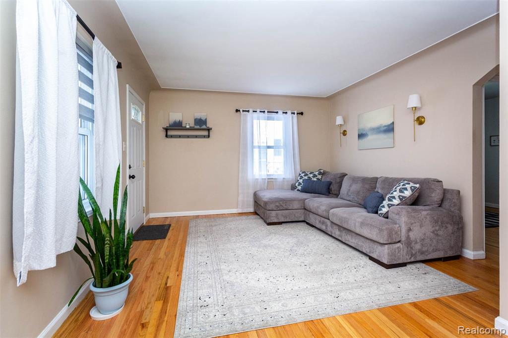 2706 Cumberland Road Berkley, MI 48072 - Photo 7 of 50 Gallery Image 7