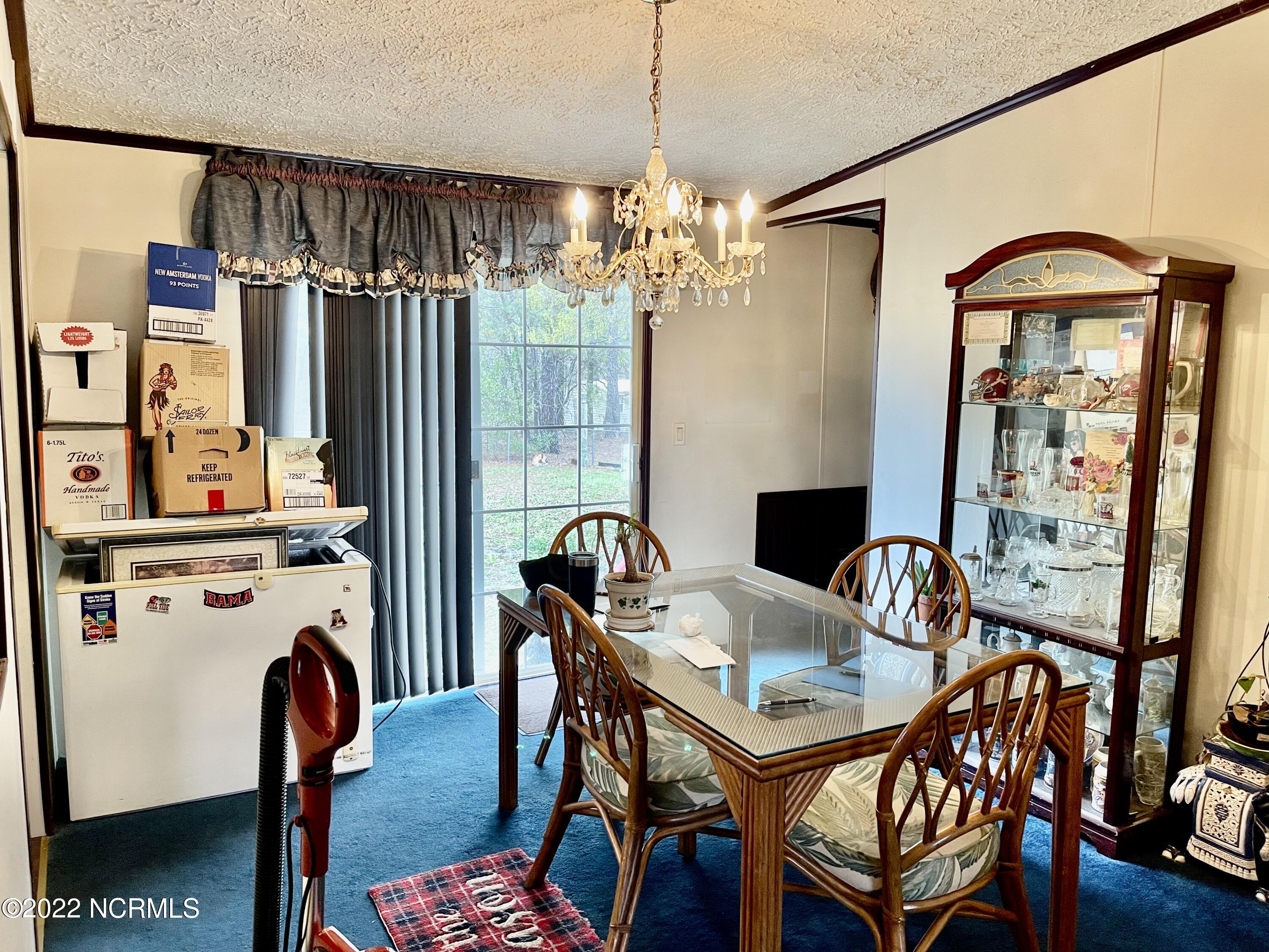 125 Greenbriar Lane Rockingham, NC 28379 - Photo 26 of 44 Dining room