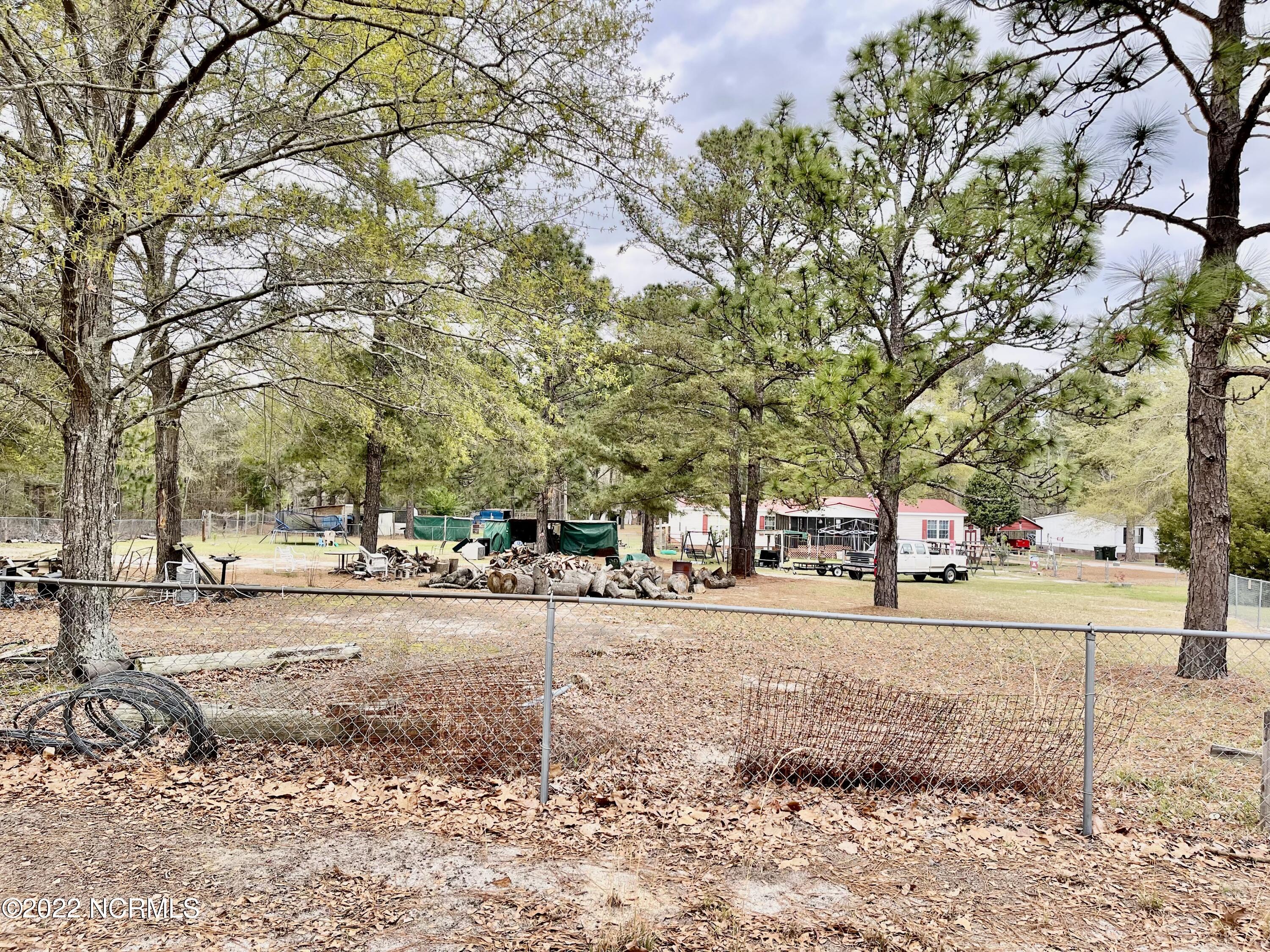 125 Greenbriar Lane Rockingham, NC 28379 - Photo 5 of 44 Fenced in yard