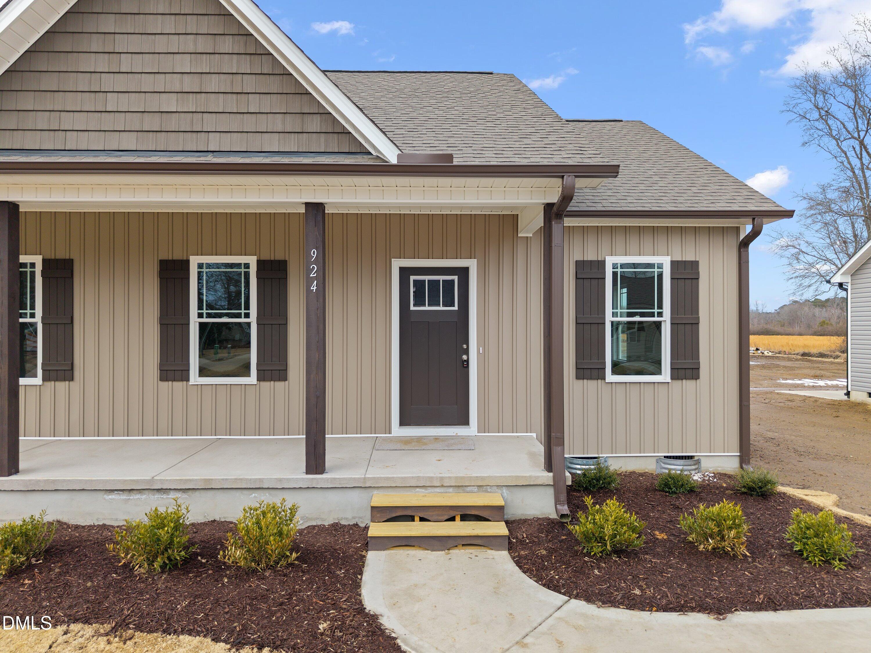 924 Micro Road West Selma, NC 27576 - Photo 5 of 34 04-924 Micro_ (3)