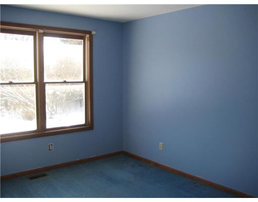 5283 Sutton Road Ann Arbor, MI 48105 - Photo 7 of 9 Photo 7
