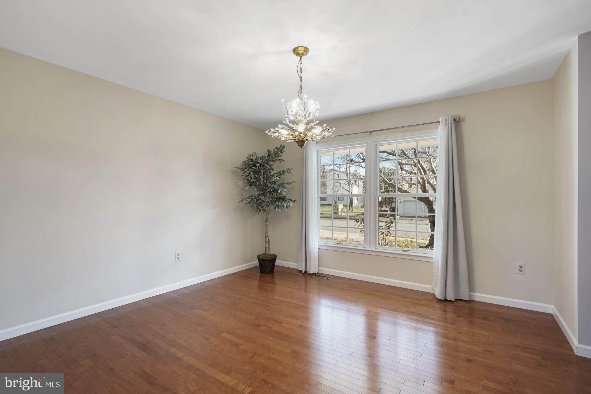7132 Sontag Way Springfield, VA 22153 - Photo 14 of 53 Formal Dining Room