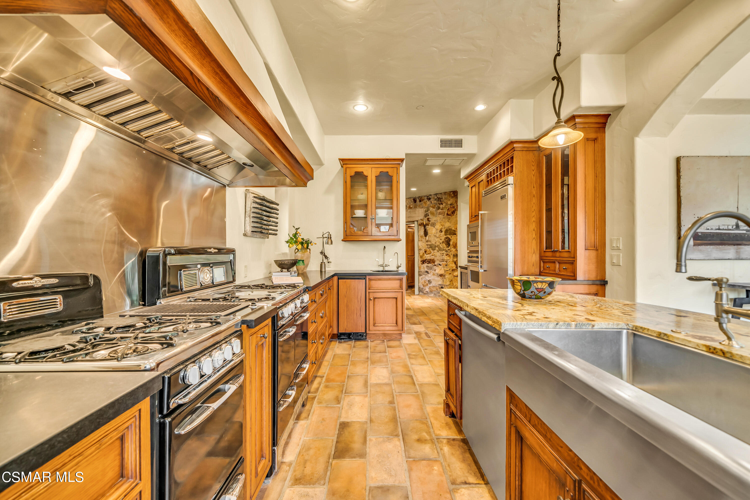 1999 Trentham Road Lake Sherwood, CA 91361 - Photo 18 of 61 Still-37