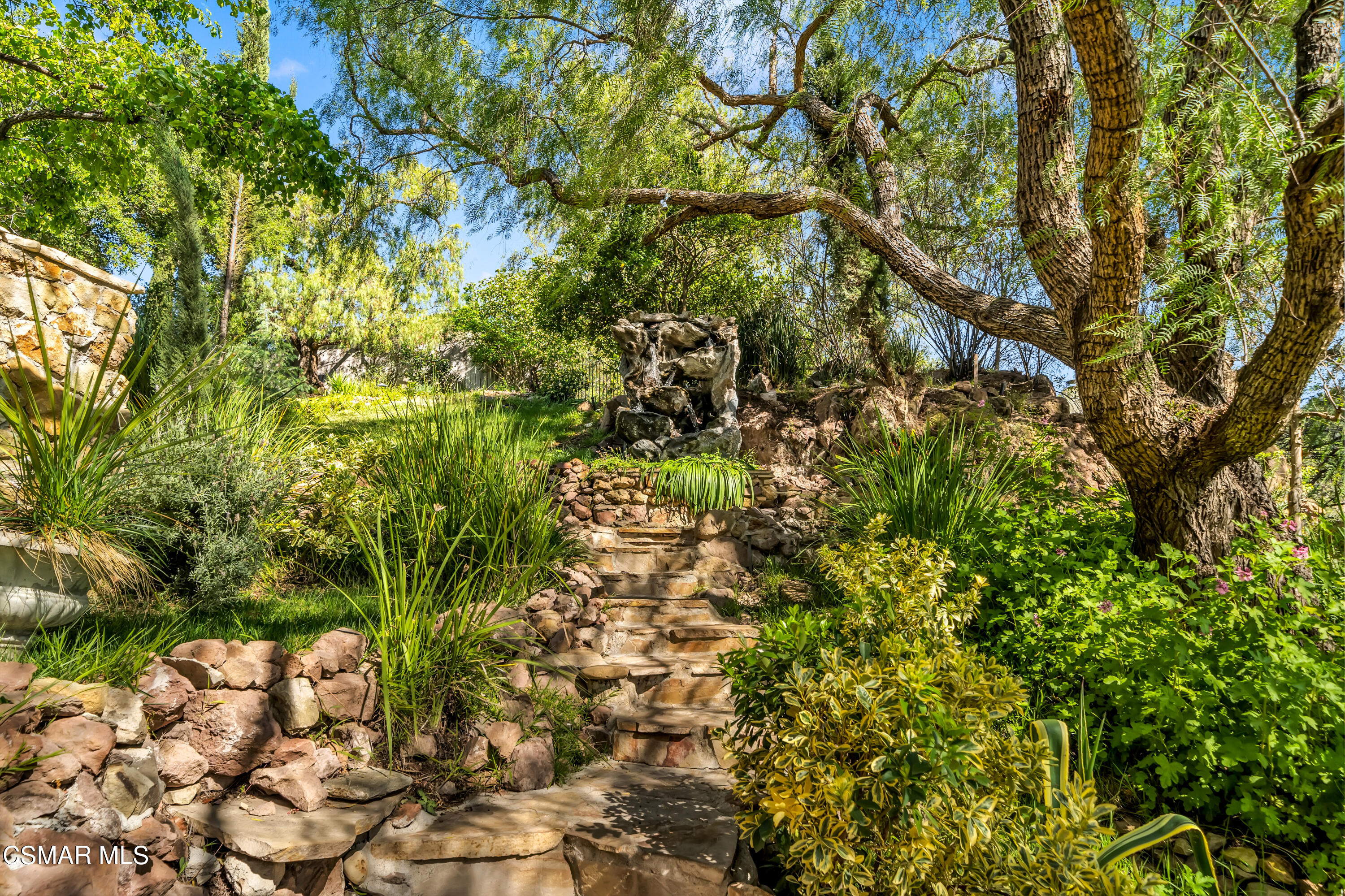 1999 Trentham Road Lake Sherwood, CA 91361 - Photo 54 of 61 a view of a tree