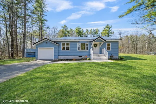$629,900 | 5 Wentworth Drive, Newton, NH 03858