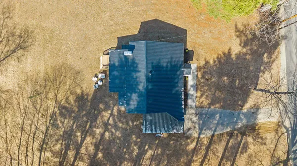$629,900 | 5 Wentworth Drive, Newton, NH 03858