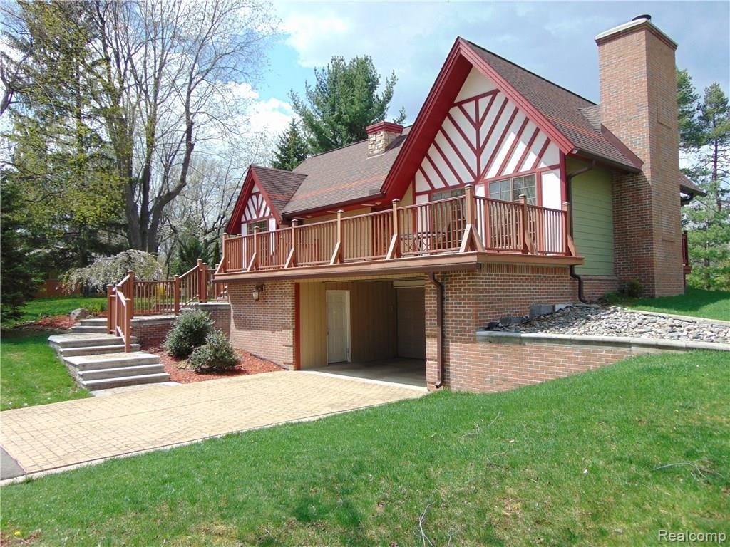2700 Mohawk Lane Rochester Hills, MI 48306 - Photo 2 of 83