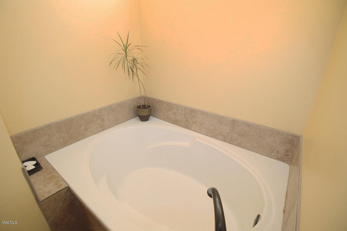 10908 Laakso Road Moss Point, MS 39562 - Photo 22 of 44 3 (6)