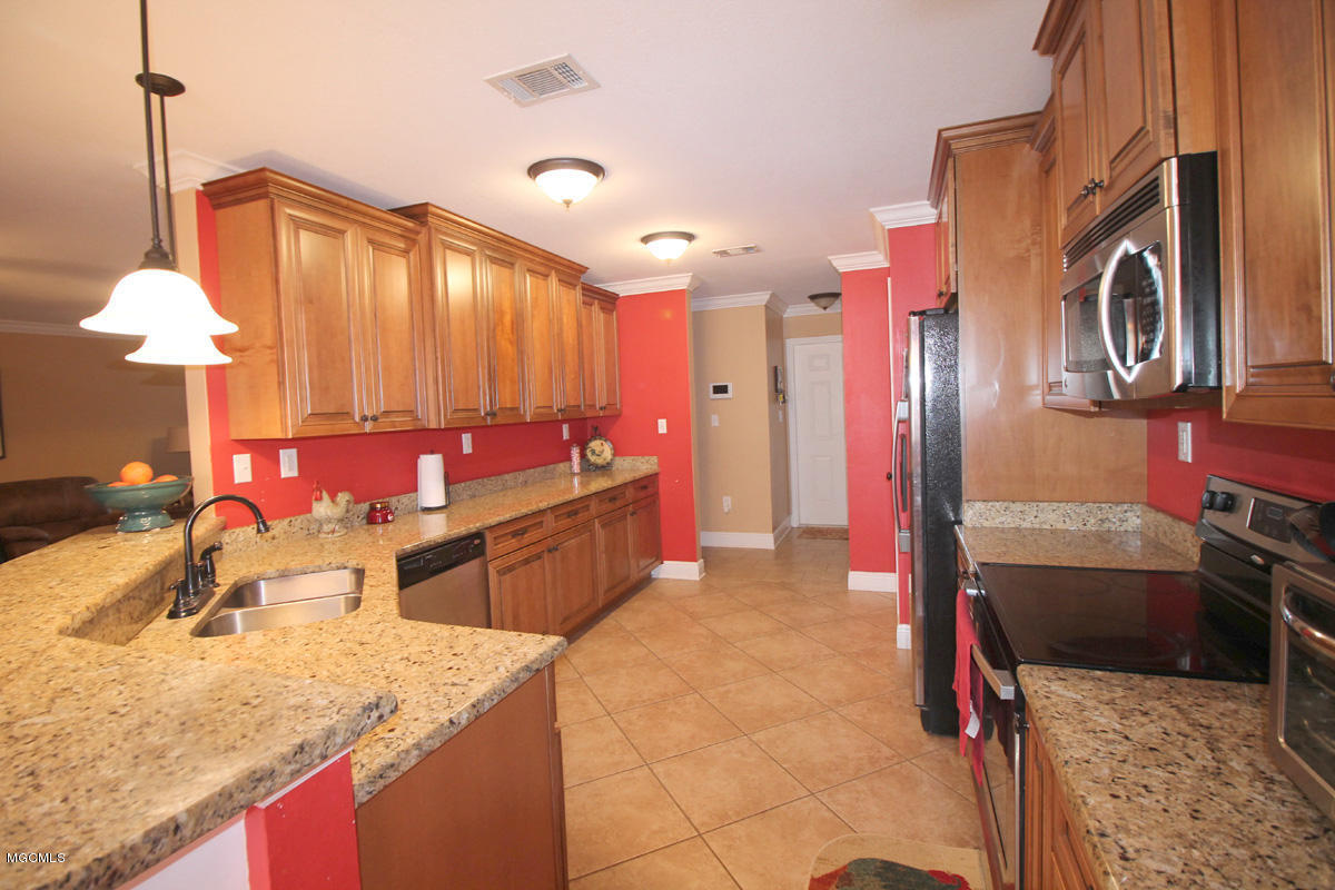10908 Laakso Road Moss Point, MS 39562 - Photo 9 of 44 2 (2)