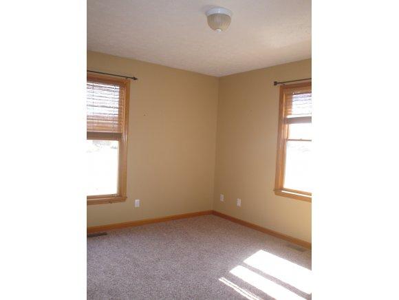 10857 Highridge Road Aurora, IN 47001 - Photo 7 of 19 Gallery Image 7