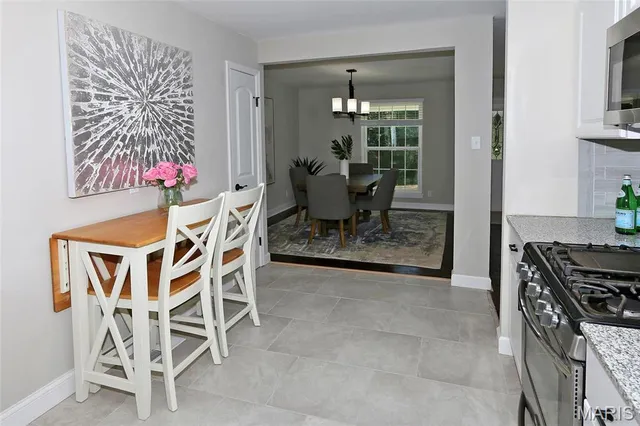 $379,900 | 7 Barbre Court, St. Louis, MO 63119