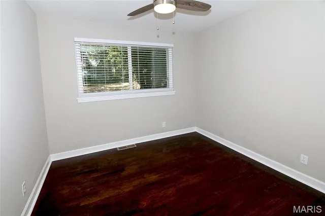 $379,900 | 7 Barbre Court, St. Louis, MO 63119