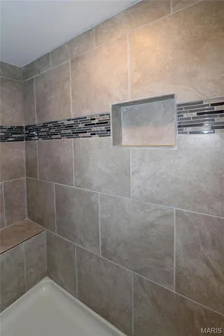 $379,900 | 7 Barbre Court, St. Louis, MO 63119