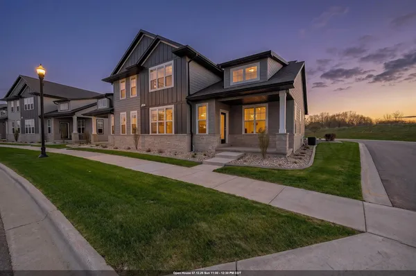 $489,900 | 2812 Elm Tree Hill, Green Bay, WI 54313