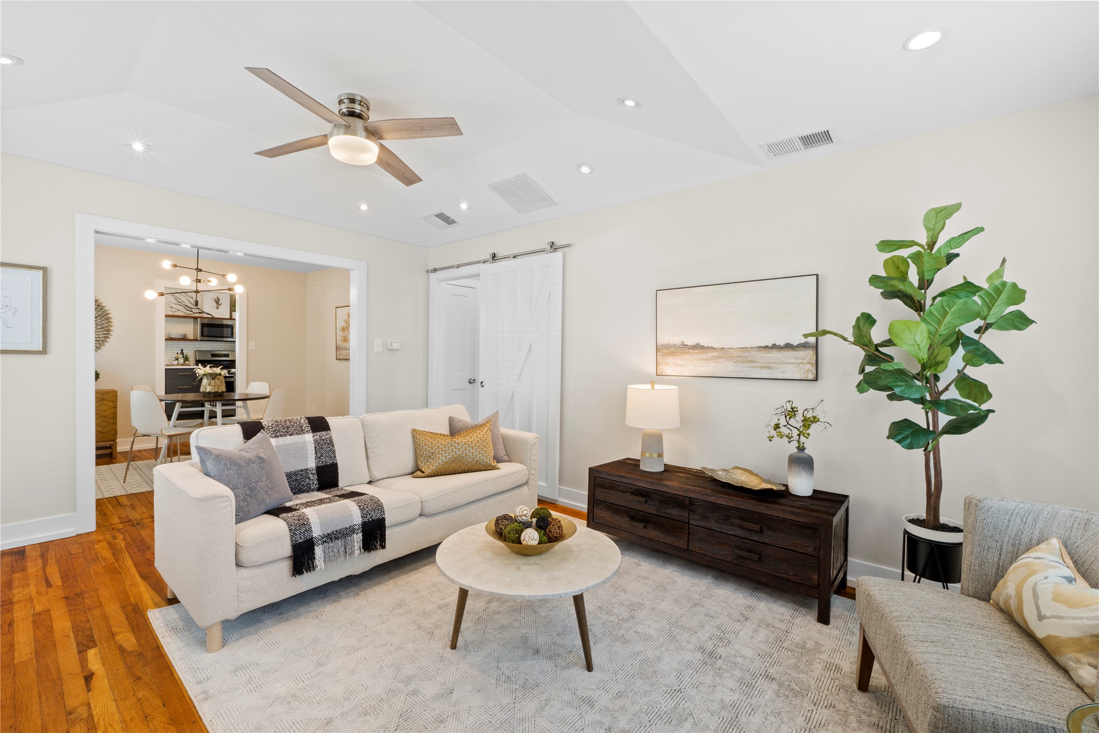 7803 Watson Street Austin, TX 78757 - Photo 5 of 37