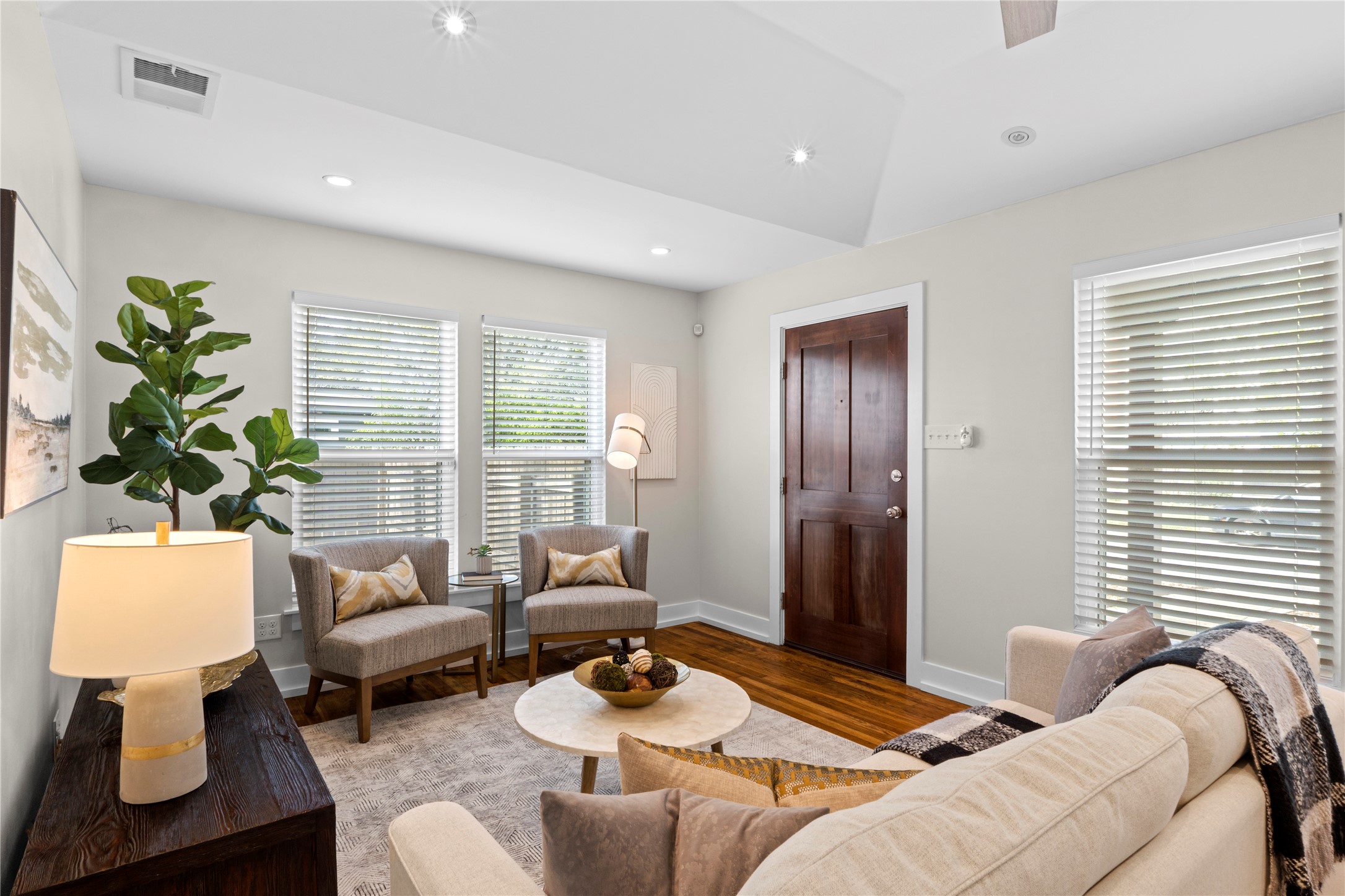 7803 Watson Street Austin, TX 78757 - Photo 8 of 37