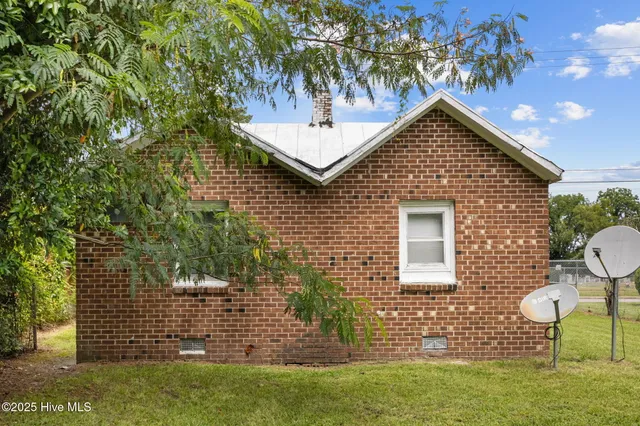 $76,900 | 109 East South Street, Kinston, NC 28501