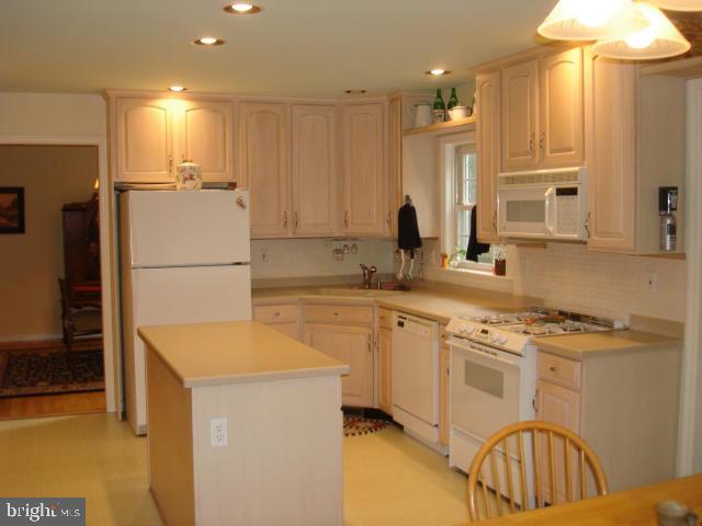 1304 Sylvan Road Lancaster, PA 17601 - Photo 2 of 18