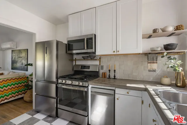 $549,000 | 9204 National Boulevard, Los Angeles, CA 90034