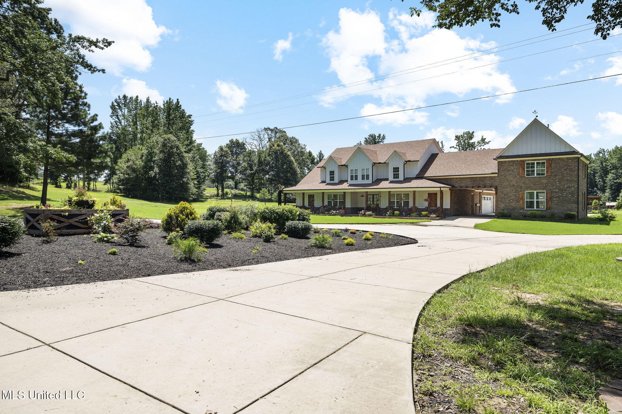 12097 Old Byhalia Road Byhalia, MS 38611 - Photo 12 of 85 street view