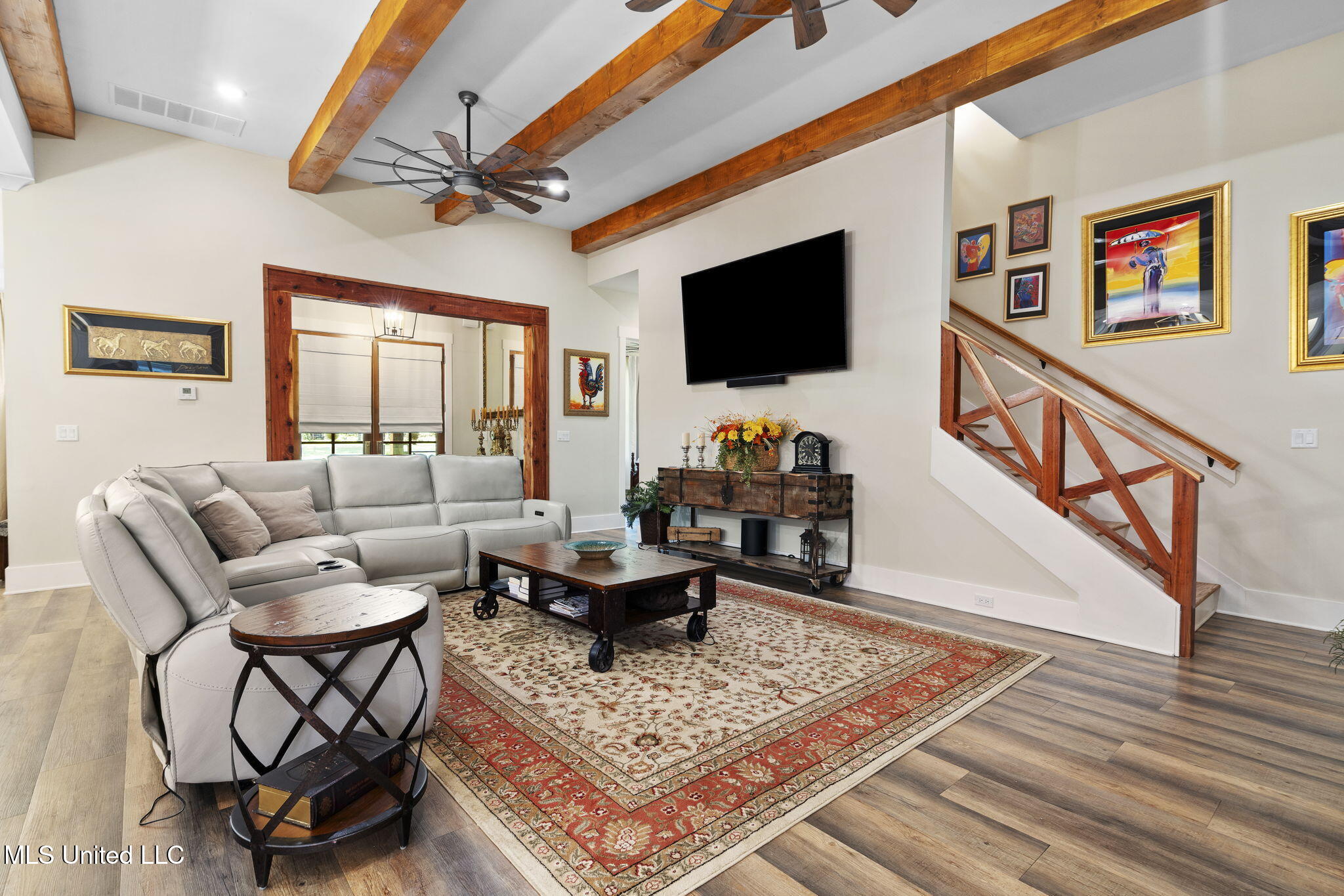 12097 Old Byhalia Road Byhalia, MS 38611 - Photo 2 of 85 view 3 of great room