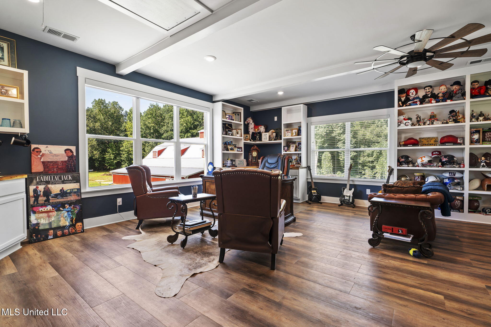 12097 Old Byhalia Road Byhalia, MS 38611 - Photo 50 of 85 upstairs office