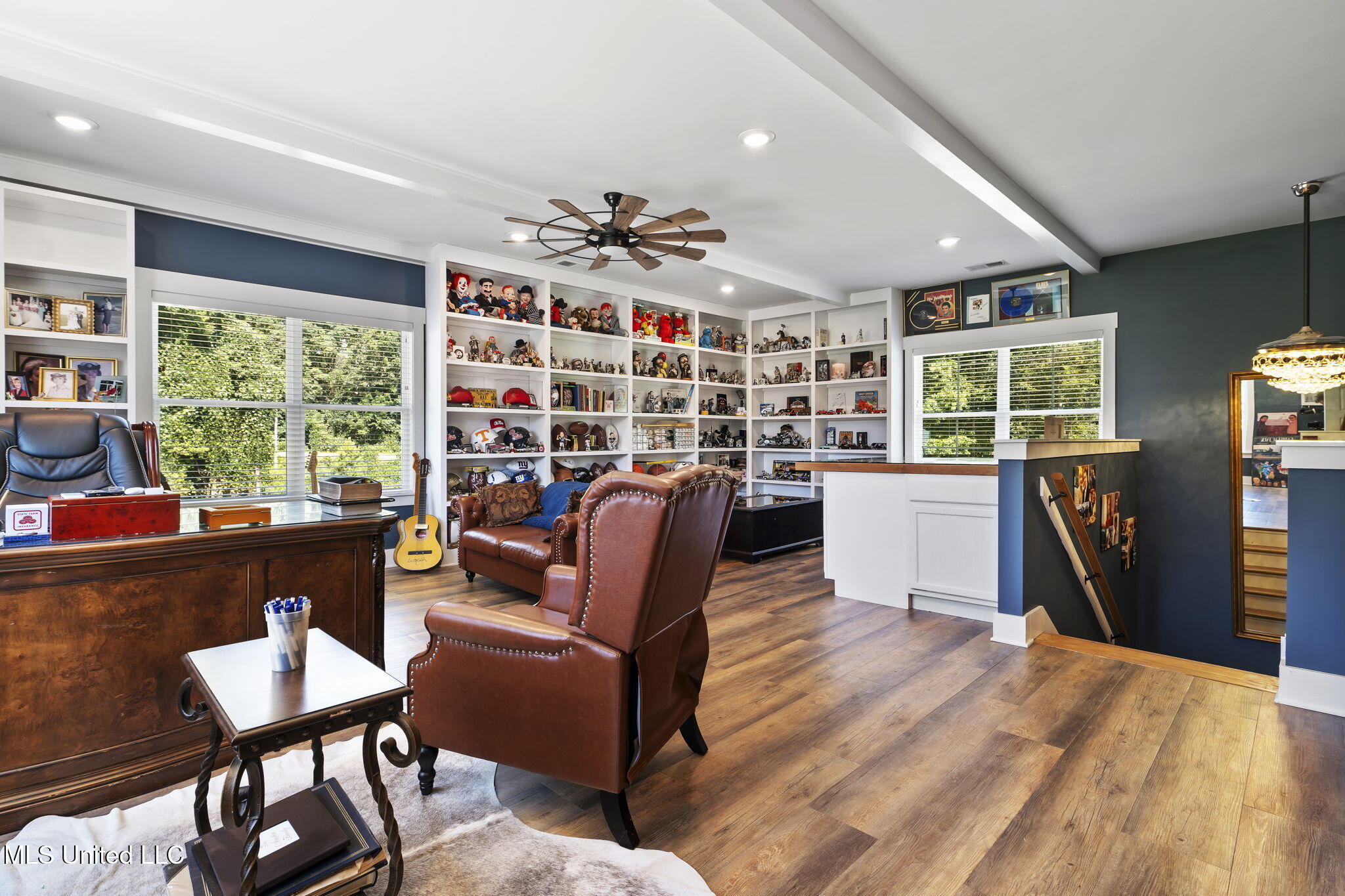 12097 Old Byhalia Road Byhalia, MS 38611 - Photo 51 of 85 view 2 upstairs office