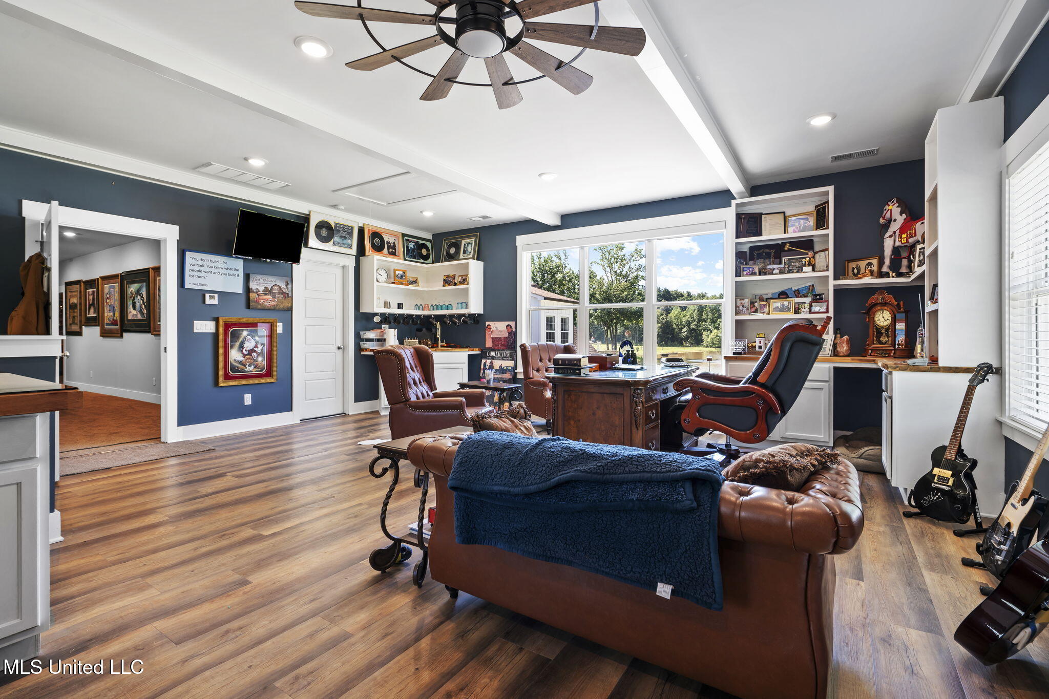 12097 Old Byhalia Road Byhalia, MS 38611 - Photo 52 of 85 view 3 upstairs office