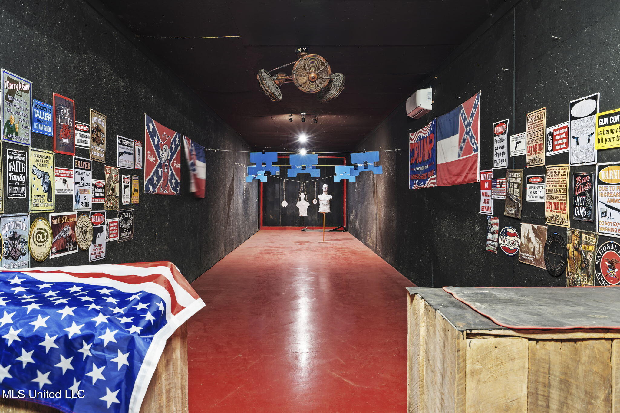 12097 Old Byhalia Road Byhalia, MS 38611 - Photo 63 of 85 indoor sport section of barn