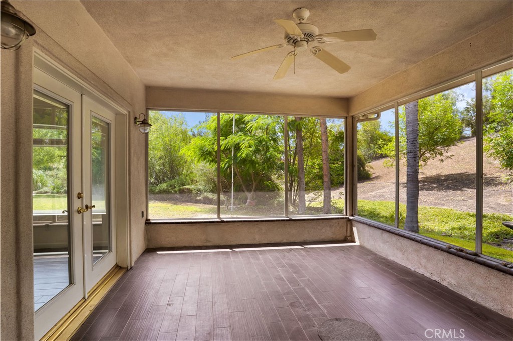 29781 Pasada Road Temecula, CA 92591 - Photo 52 of 58 Screened in sunroom
