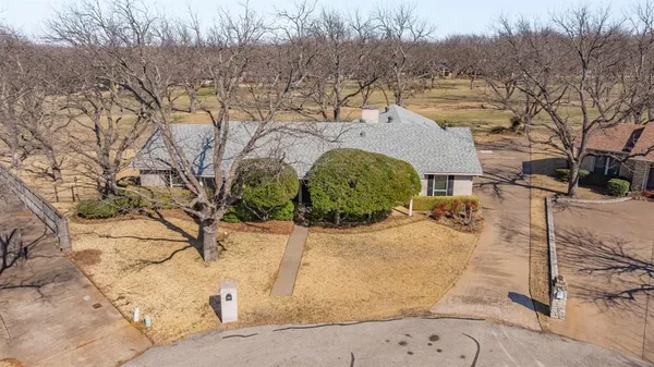 $375,000 | 6104 North Waverly Court, Granbury, TX 76049