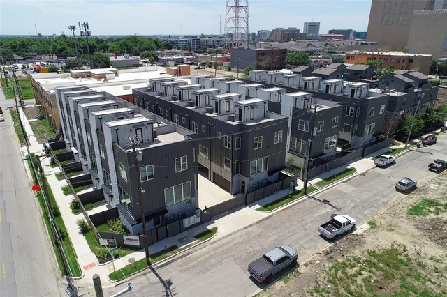 $2,900 | 1423 North Carroll Avenue, Dallas, TX 75204