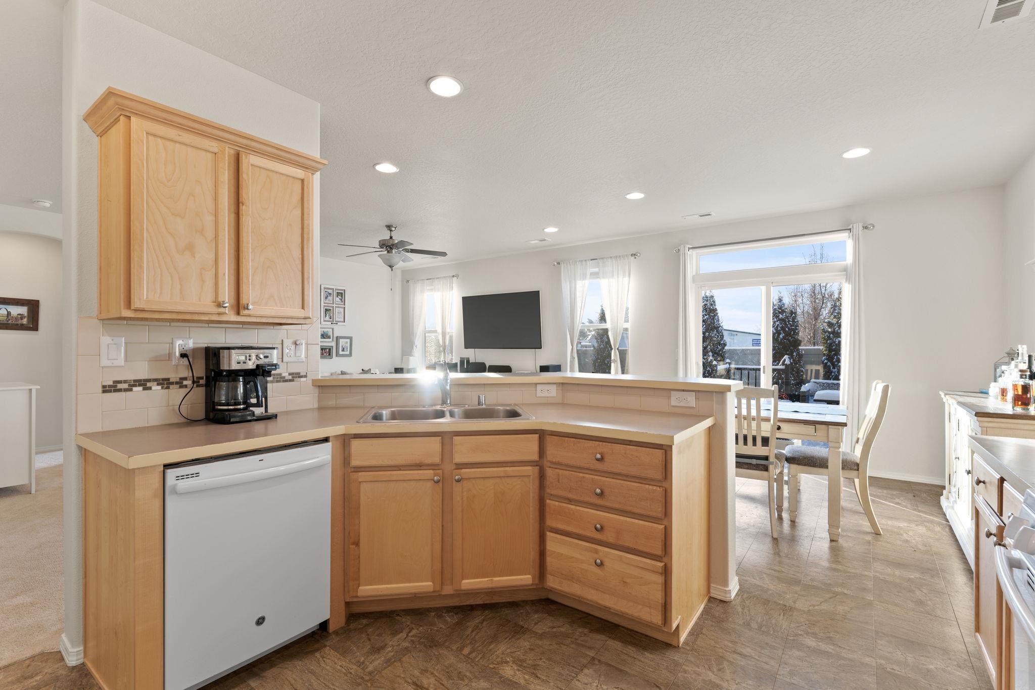 716 Quail Drive Cheney, WA 99004 - Photo 3 of 34