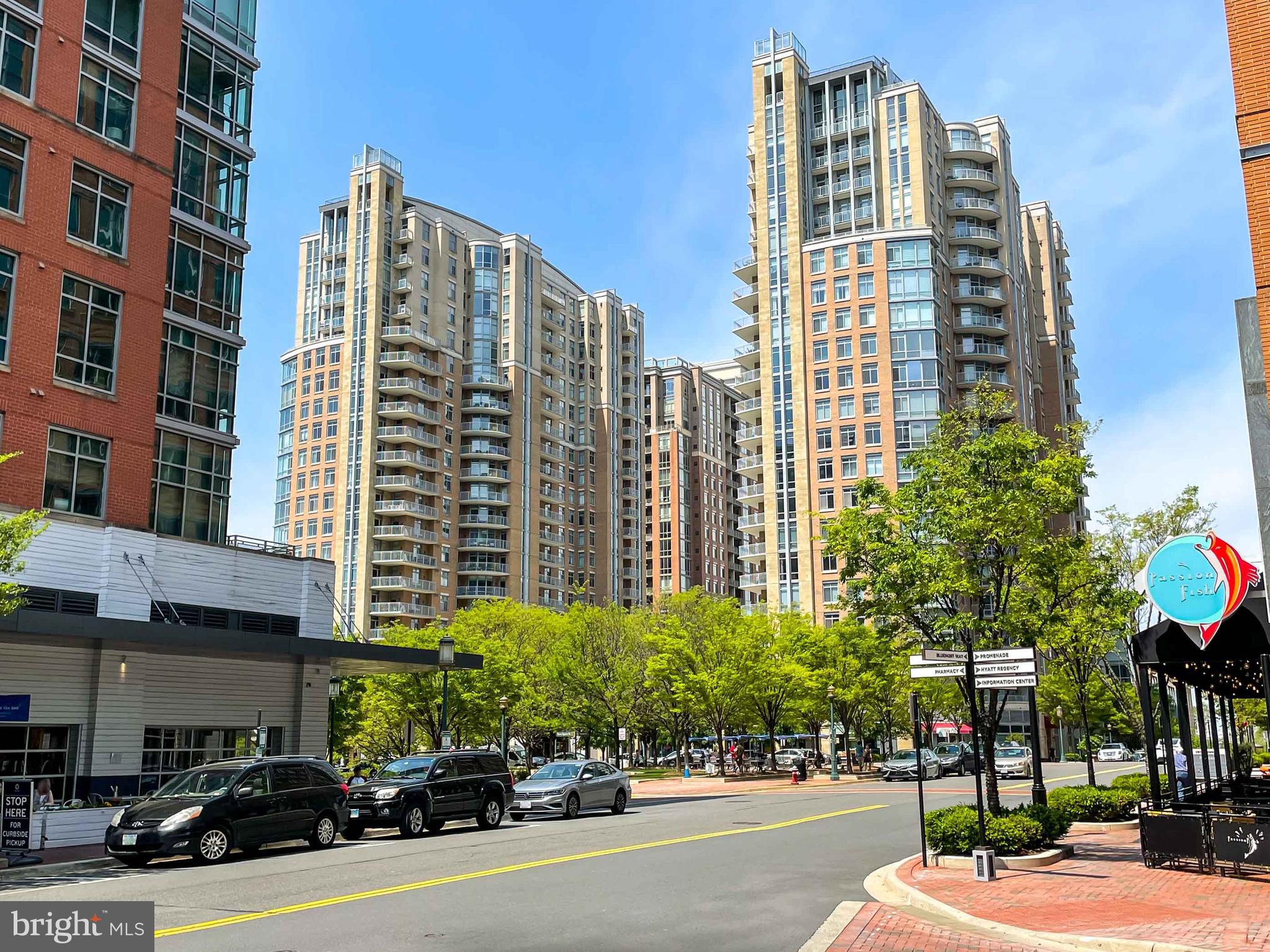 11563 Ivy Bush Court Reston, VA 20191 - Photo 35 of 48 a building view