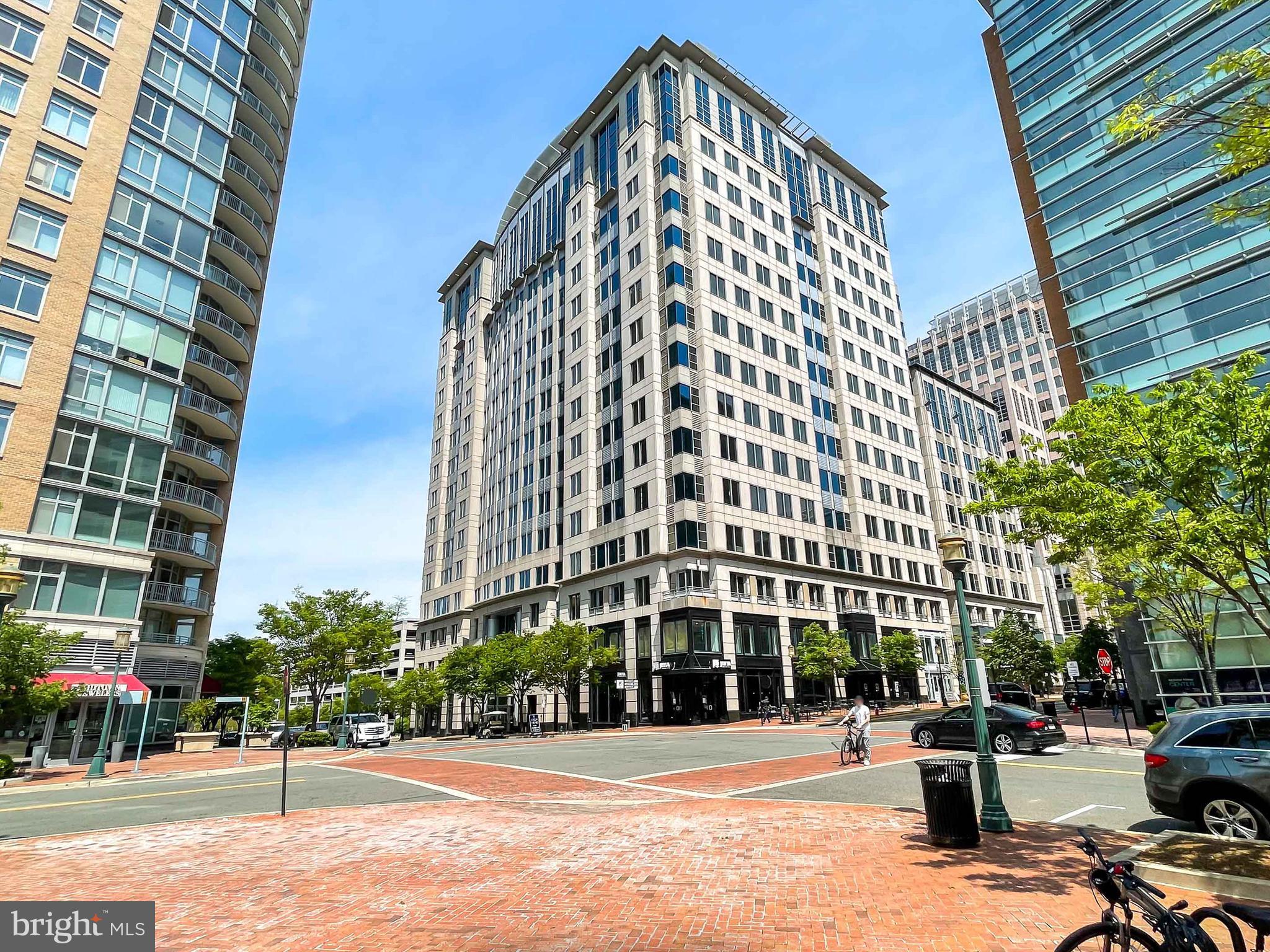 11563 Ivy Bush Court Reston, VA 20191 - Photo 39 of 48 a building view