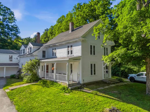 $1,025,000 | 7 Berry Road, Nottingham, NH 03290