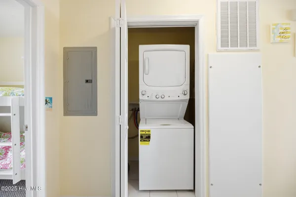 $365,000 | 305 North Topsail Drive, Unit 5, Surf City, NC 28445